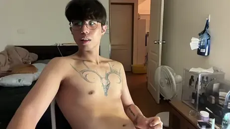 Uzii_310 — Stripchat stream photo (Sep 2026)