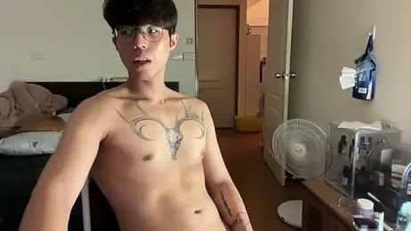 Uzii_310 — Stripchat stream photo (Sep 2026)