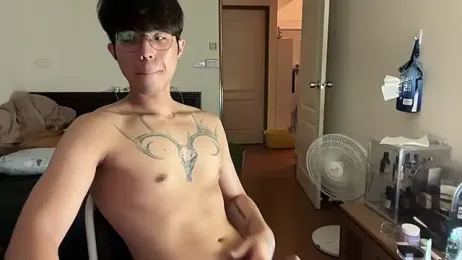 Uzii_310 — вебкам-модель онлайн на stripchat