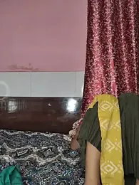 Mumbaicupule23 — вебкам-модель онлайн на stripchat