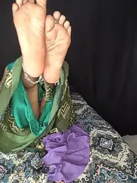Mumbaicupule23 — вебкам-модель онлайн на stripchat