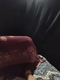 Mumbaicupule23 — вебкам-модель онлайн на stripchat