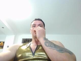 Aj S — вебкам-модель онлайн на flirt4free