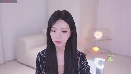 2Zoe — вебкам-модель онлайн на stripchat