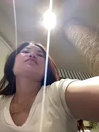 Grainne-- — Stripchat stream photo (May 2026)