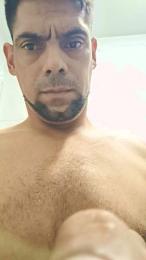 Carlosiq1 — вебкам-модель онлайн на cam4