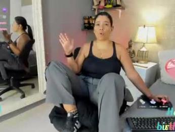 mariana_c — вебкам-модель онлайн на chaturbate