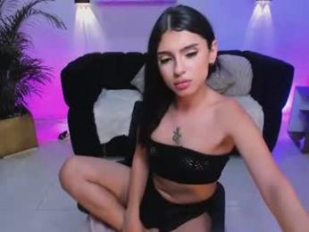 susi_doll1 — вебкам-модель онлайн на chaturbate