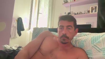 kaips — вебкам-модель онлайн на cam4