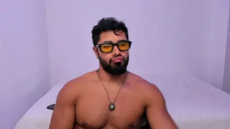 Santiago_huntt — Stripchat stream photo (Apr 2026)