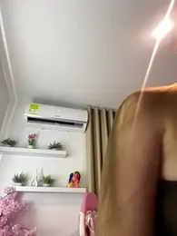 Nikii__ — вебкам-модель онлайн на stripchat