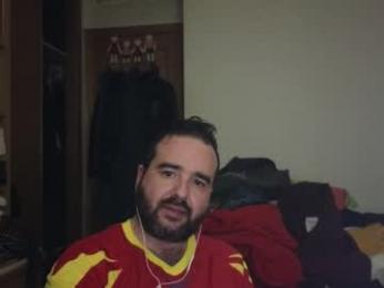 curiosillo1983 — Chaturbate stream photo (Apr 2025)