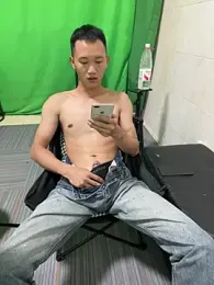 Kalunya — Stripchat stream photo (Aug 2026)