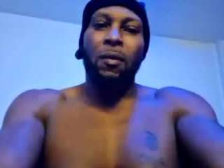 justus28 — вебкам-модель онлайн на camsoda