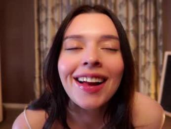 bae_miamor — вебкам-модель онлайн на chaturbate