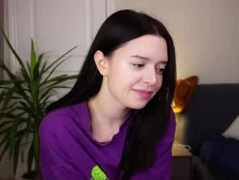 bae_miamor — вебкам-модель онлайн на chaturbate