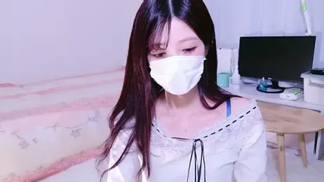 oxo_yuna_oxo — вебкам-модель онлайн на stripchat