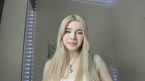 Alisa_Black_Star — вебкам-модель онлайн на stripchat