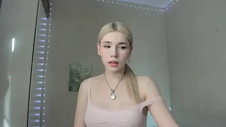 Alisa_Black_Star — вебкам-модель онлайн на stripchat