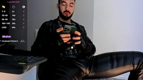 MarkWalker__ — вебкам-модель онлайн на stripchat