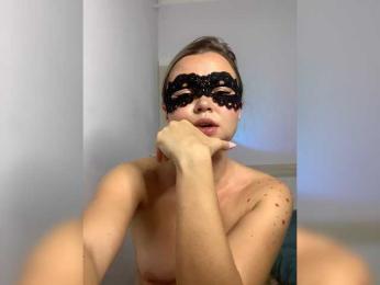 Sophialanguage — вебкам-модель онлайн на bongacams