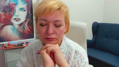 Luna_xFantasy — вебкам-модель онлайн на cam4