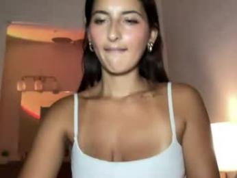 leiathorne_ — вебкам-модель онлайн на chaturbate