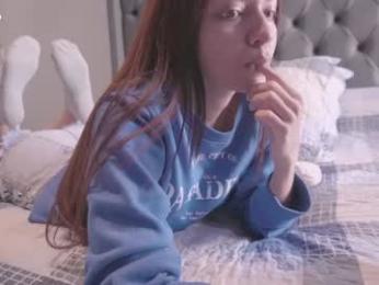 mila_1 — Chaturbate stream photo (Dec 2025)
