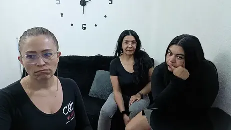 lesb_milf — Stripchat stream photo (Jun 2026)