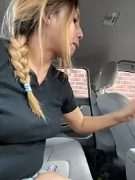 Karittolove — Stripchat stream photo (Apr 2025)
