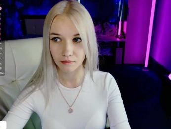 NaomiHita — вебкам-модель онлайн на bongacams