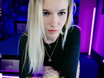 NaomiHita — вебкам-модель онлайн на bongacams