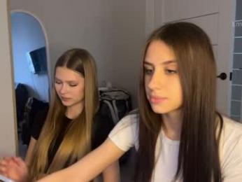 vx_arina — вебкам-модель онлайн на chaturbate