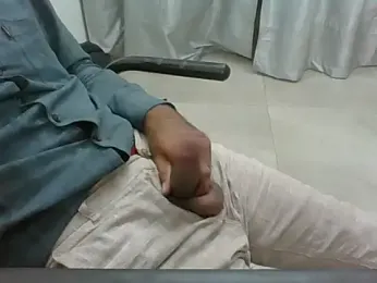 lltstr52 — Stripchat stream photo (Jun 2026)