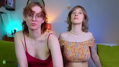 Jitoon_Exe — вебкам-модель онлайн на stripchat