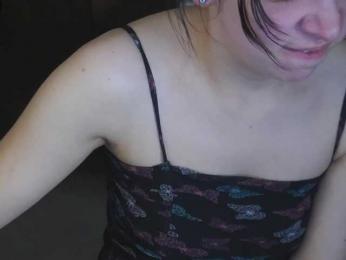 LiviaShy — Bongacams stream photo (Apr 2026)