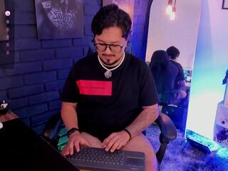 David Starrs — вебкам-модель онлайн на flirt4free