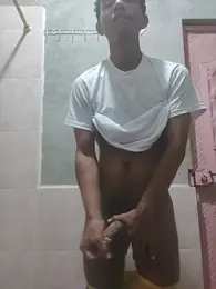 Reynold2608 — Stripchat stream photo (Aug 2026)
