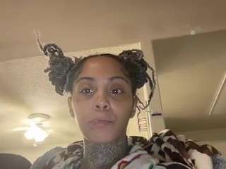 arnisia — Camsoda stream photo (Apr 2026)