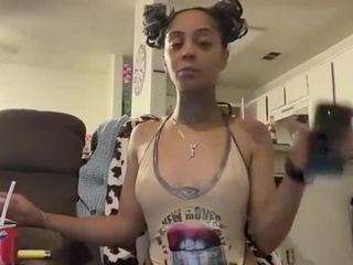 arnisia — Camsoda stream photo (Apr 2026)