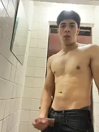 max_ryderr — Stripchat stream photo (Mar 2025)