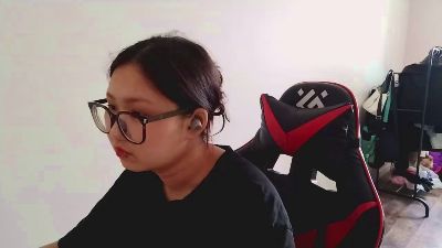 AdrianeBenoy — Cam4 stream photo (May 2026)