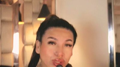 Meelfox — Cam4 stream photo (Apr 2026)