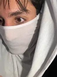 HitShelf — вебкам-модель онлайн на stripchat