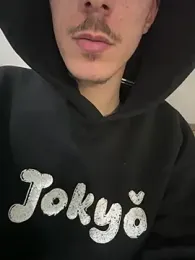 HitShelf — Stripchat stream photo (Mar 2026)