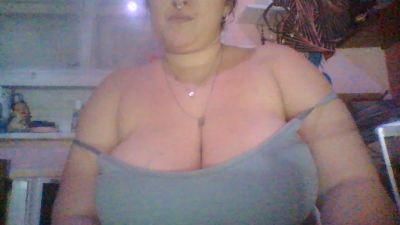 yourlilian — вебкам-модель онлайн на cam4