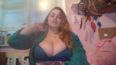 yourlilian — вебкам-модель онлайн на cam4