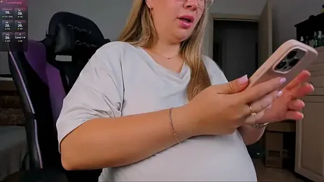 Pregnantariana — Stripchat stream photo (Aug 2026)