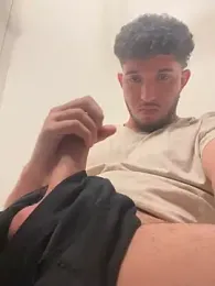 jackthan — вебкам-модель онлайн на stripchat