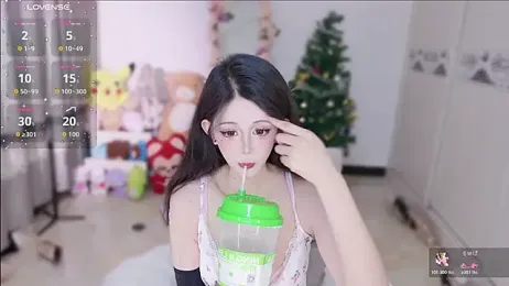 nana-899 — вебкам-модель онлайн на stripchat